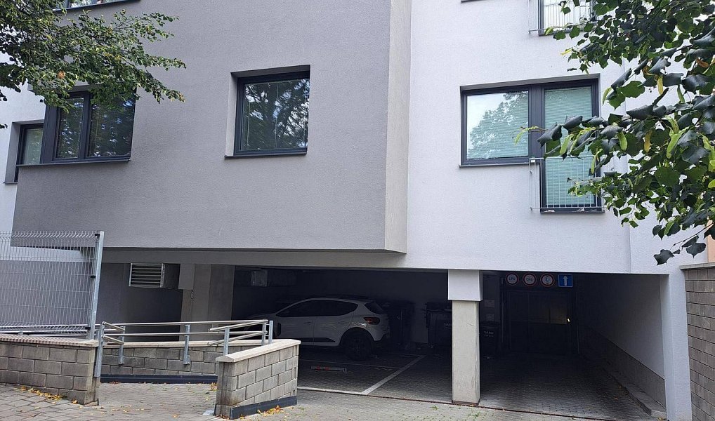 Prodej ostatní Garážové stání, 11m2, Brno, Brno-Židenice, Židenice, Brno – fotka 1 z 4