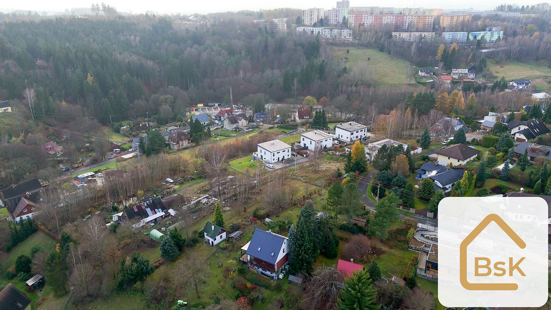 Prodej stavebního pozemku 1 004 m² – další
