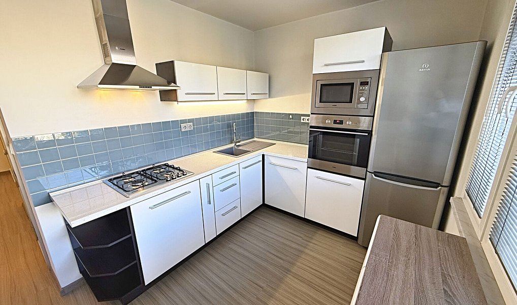 Pronájem bytu 2+1 64 m², Chrudim – náhled fotky 2