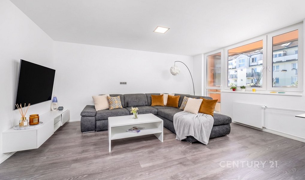 Prodej bytu 4+kk 89 m², Praha – náhled fotky 2