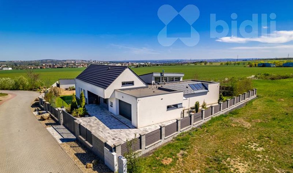 Prodej domu 379 m² s pozemkem 1 341 m², Horoměřice – náhled fotky 3