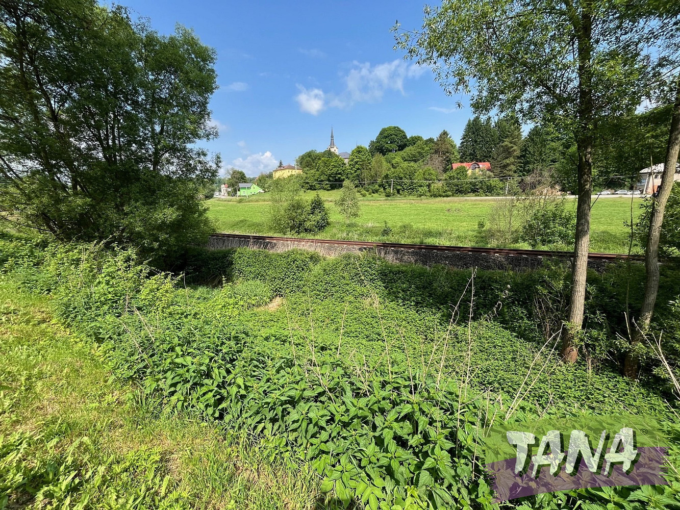 Prodej stavebního pozemku 199 m² – fotografie 3