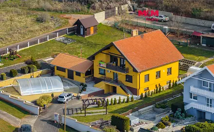 Prodej domu 280 m² s pozemkem 2 475 m², Očihov, okres Louny