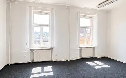 Pronájem kanceláře 29 m², 1. máje, Liberec - Liberec III-Jeřáb