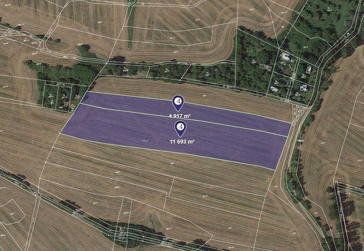 Prodej pole 8 305 m²