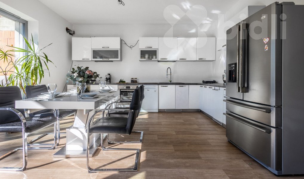 Prodej domu 134 m² s pozemkem 480 m², Veleň – náhled fotky 2