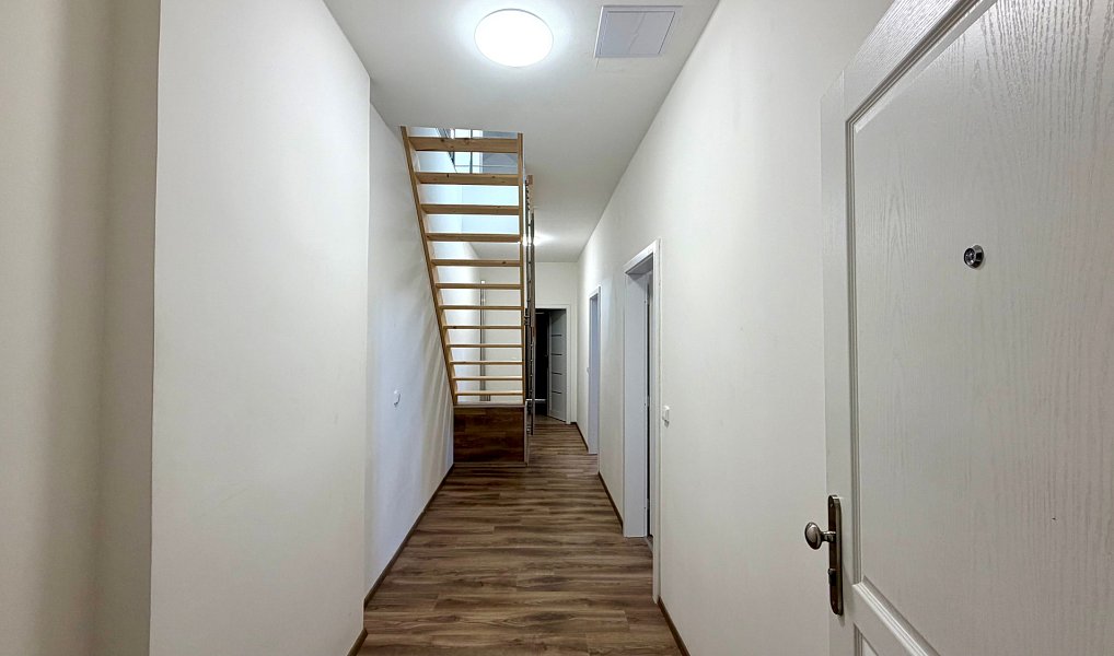 Pronájem bytu 3+kk 75 m², Cheb – náhled fotky 5