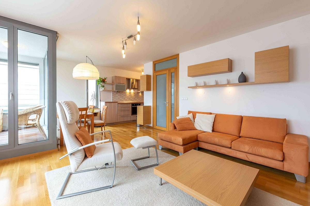 Pronájem bytu 3+kk 69 m² – fotografie 2
