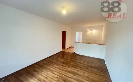 Pronájem bytu atypického 77 m², Okružní, Klášterec nad Ohří, okres Chomutov