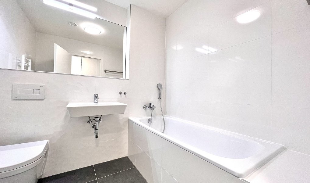 Prodej bytu 1+kk 31 m², Praha – náhled fotky 3