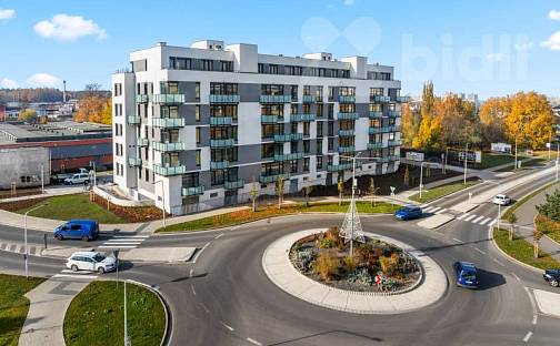 Pronájem bytu 1+kk 38 m², Americká, Kladno - Kročehlavy