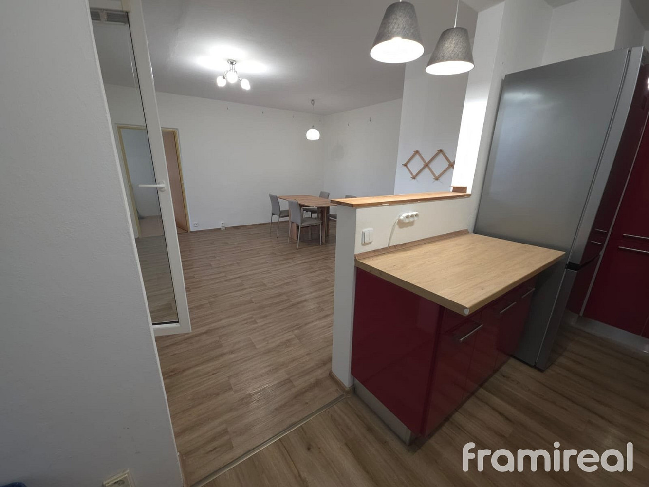 Pronájem bytu 4+kk 98 m² – fotografie 2
