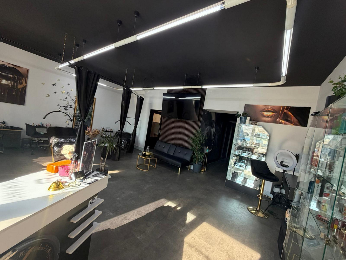 Pronájem obchodních prostor 167 m²