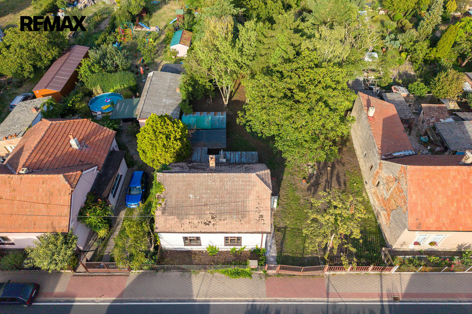 Prodej stavebního pozemku 818 m² – fotografie 5