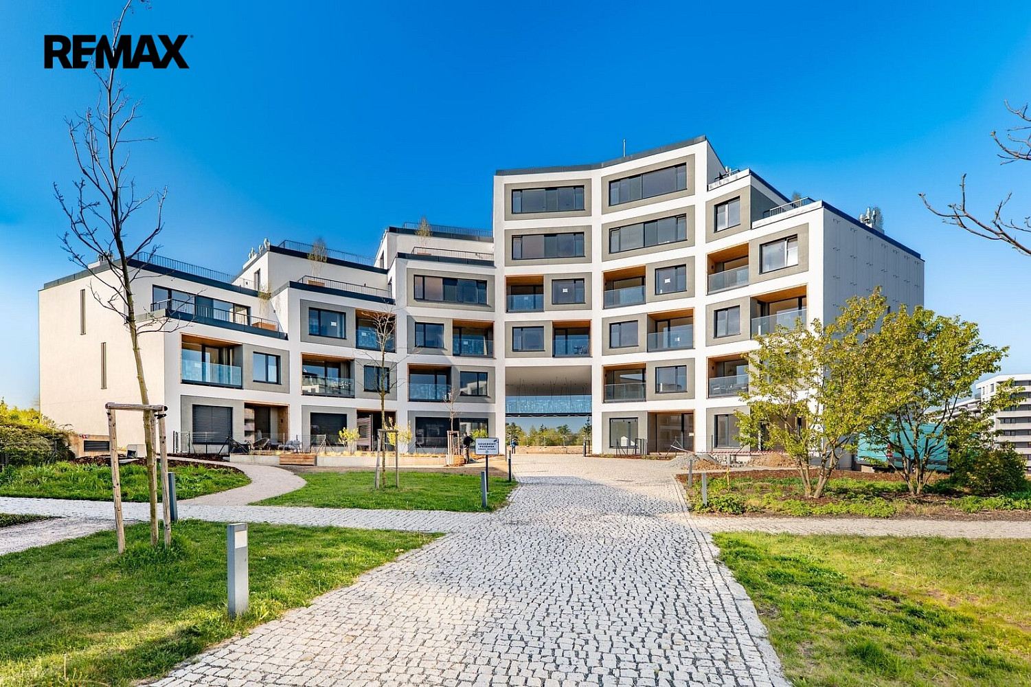 Prodej obchodních prostor 34 m² – fotografie 3