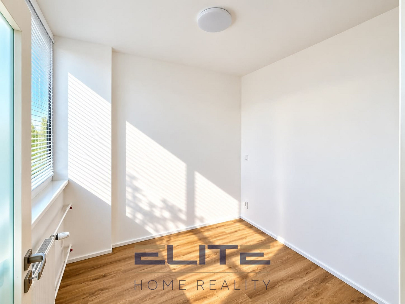 Pronájem bytu 2+kk 33 m² – fotografie 5