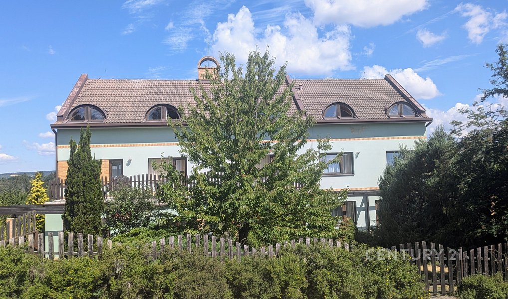 Prodej ubytovacího objektu 457 m², Letovice – náhled fotky 2