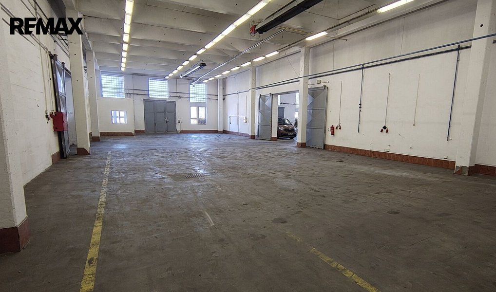 Pronájem obchodních prostor 2 000 m², Děčín – náhled fotky 3
