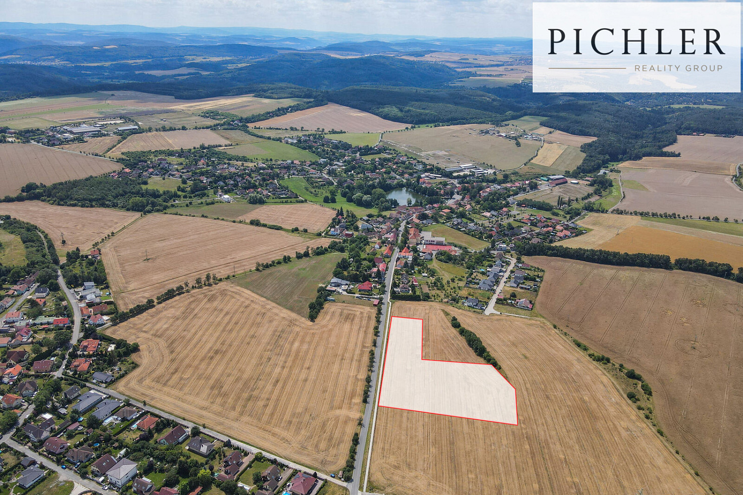 Prodej pole 10 799 m²