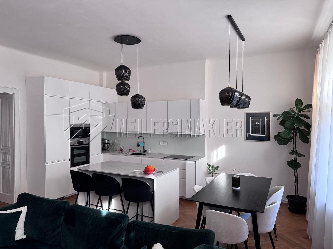 Pronájem bytu 2+kk 80 m²