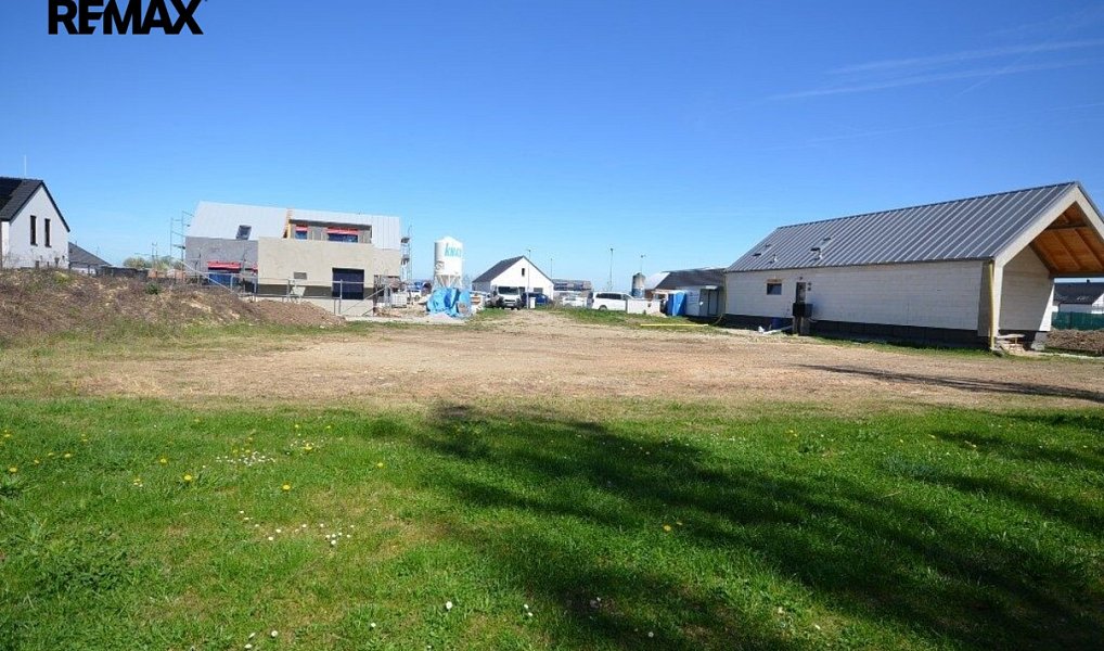 Pronájem zahrady 800 m², Slaný – náhled fotky 8