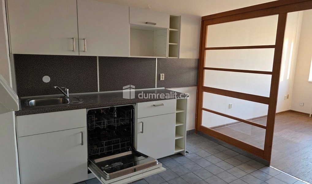 Pronájem kanceláře 250 m², Frenštát pod Radhoštěm – náhled fotky 2