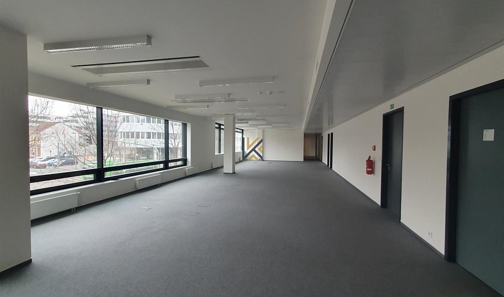 Pronájem kanceláře 490 m², Praha – náhled fotky 4