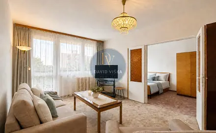 Pronájem bytu 3+1 53 m², Hnězdenská, Praha 8 - Troja