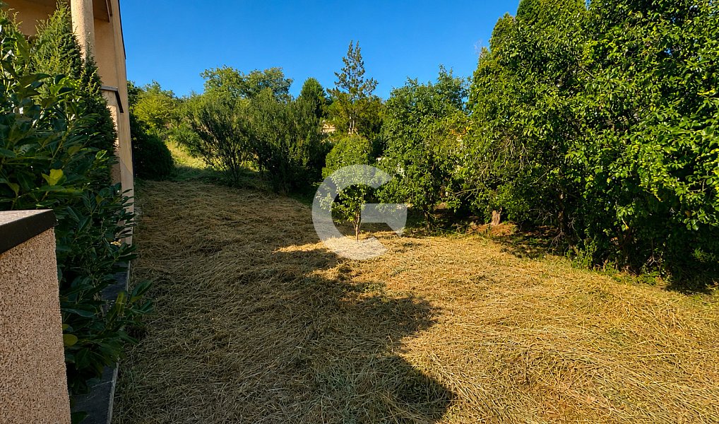 Prodej stavebního pozemku 569 m², Zlín – náhled fotky 4