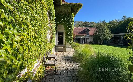 Prodej domu 600 m² s pozemkem 1 097 m², Svatá, Bošovice, okres Vyškov