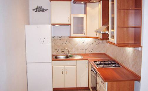 Pronájem bytu 2+kk 40 m², Pujmanové, Praha 4 - Nusle