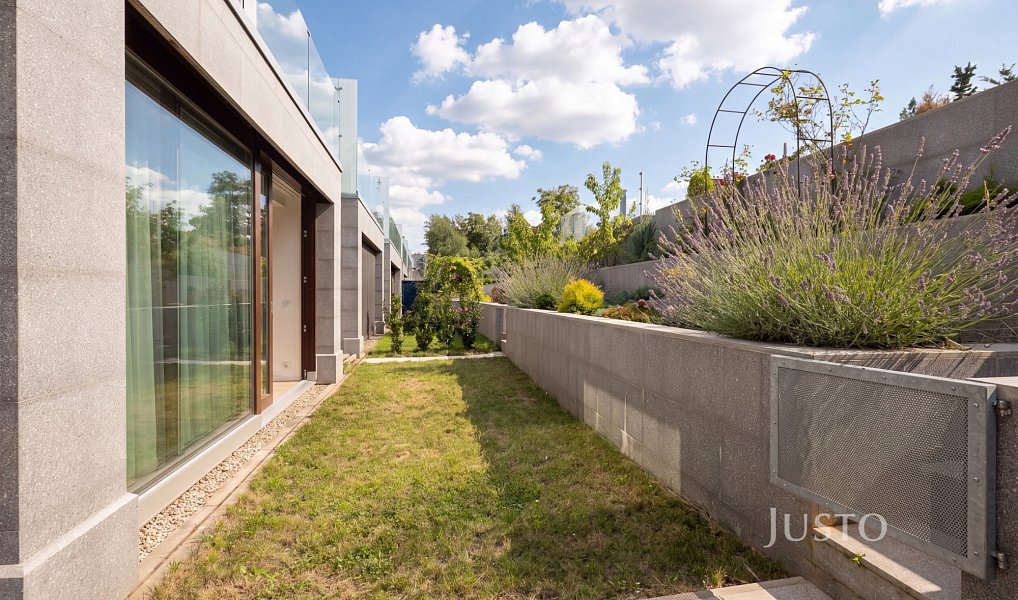 Prodej domu 279 m² s pozemkem 259 m², Praha – náhled fotky 11