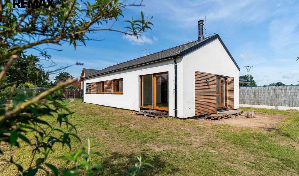 Prodej domu 85 m² s pozemkem 3 925 m², Tišice – náhled fotky 23