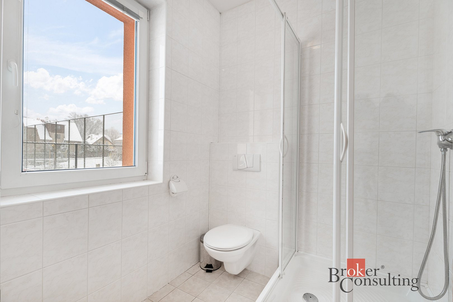 Pronájem bytu 1+kk 18 m² - Widok 4