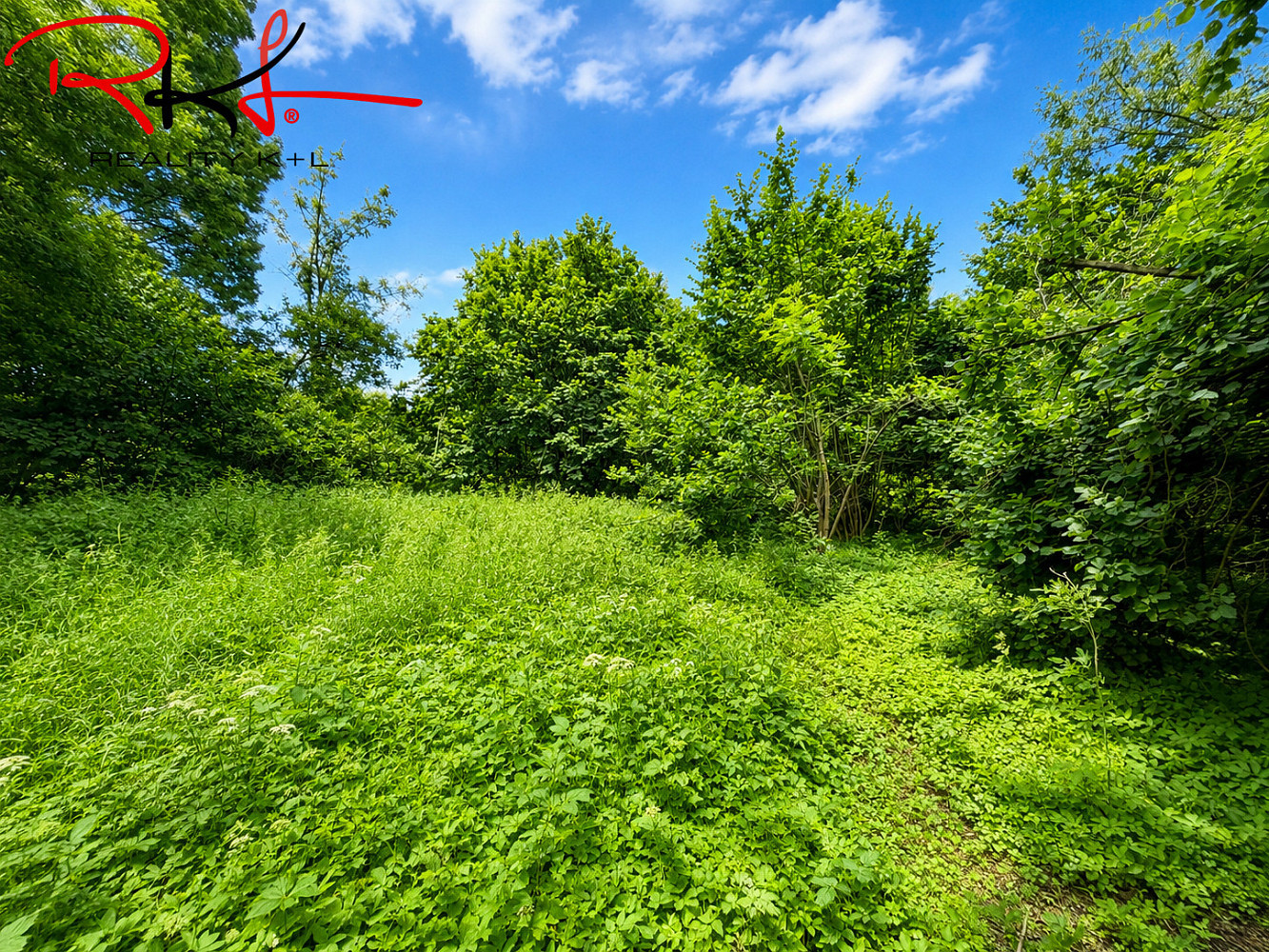 Prodej stavebního pozemku 1 853 m² – fotografie 2