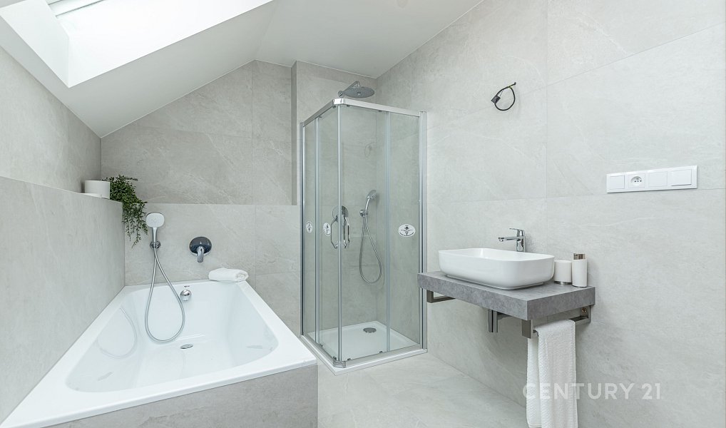 Prodej domu 93 m² s pozemkem 235 m², Škvorec – náhled fotky 6