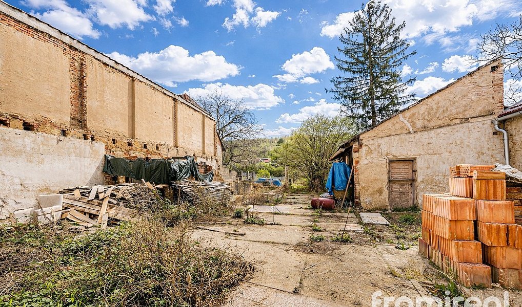 Prodej domu 200 m² s pozemkem 1 813 m², Lovčičky – náhled fotky 5