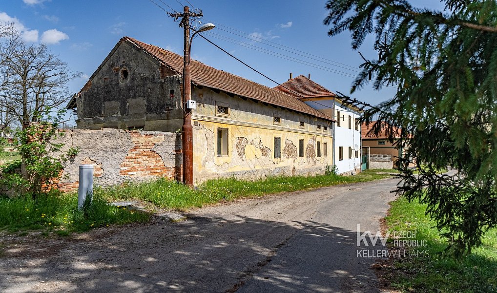 Prodej ubytovacího objektu 105 m², Chrášťany – náhled fotky 7