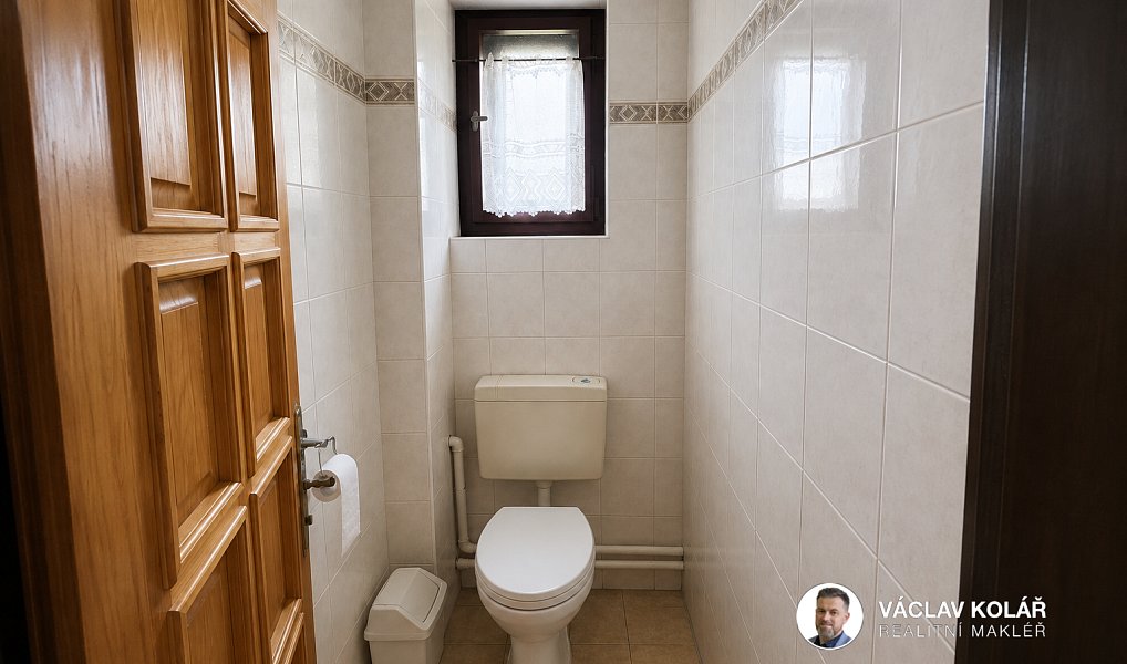 Prodej domu 196 m² s pozemkem 805 m², Stěžery – náhled fotky 19