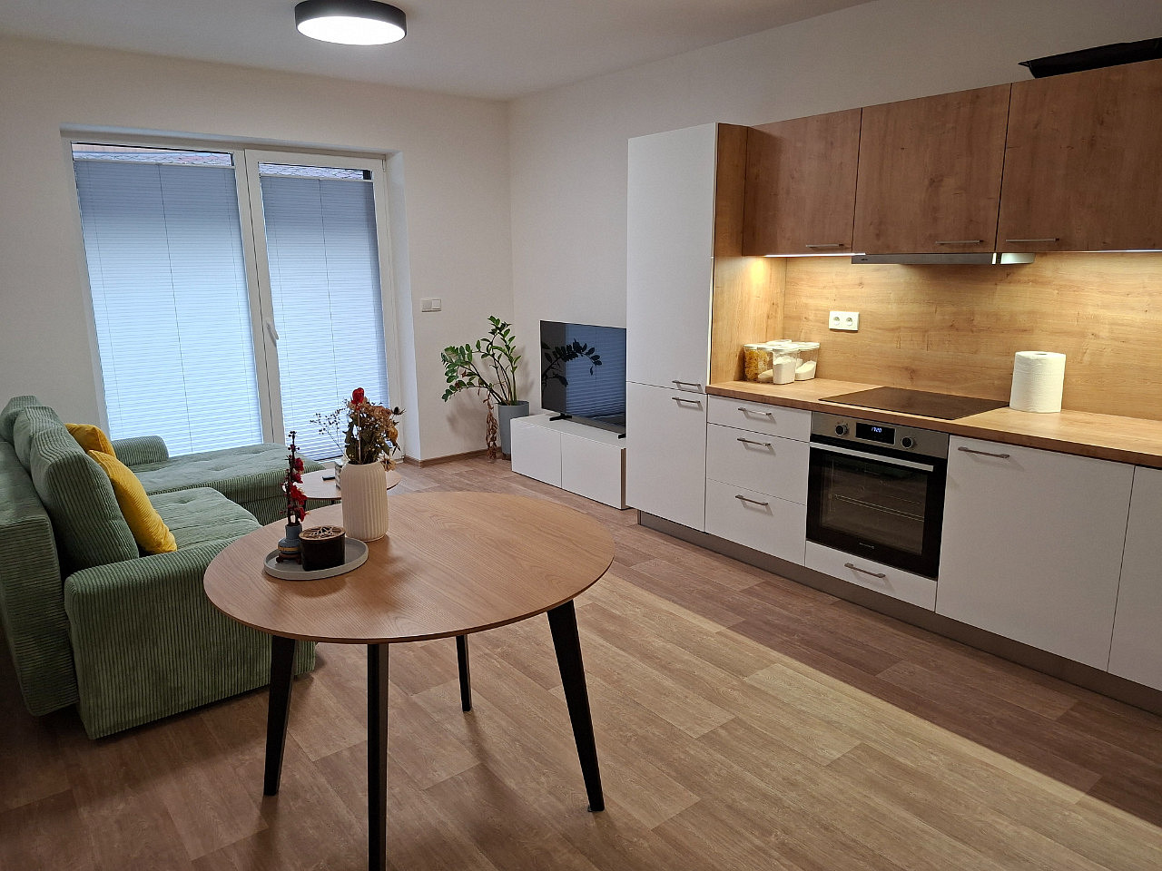 Pronájem bytu 2+kk 48 m² – pohled 5