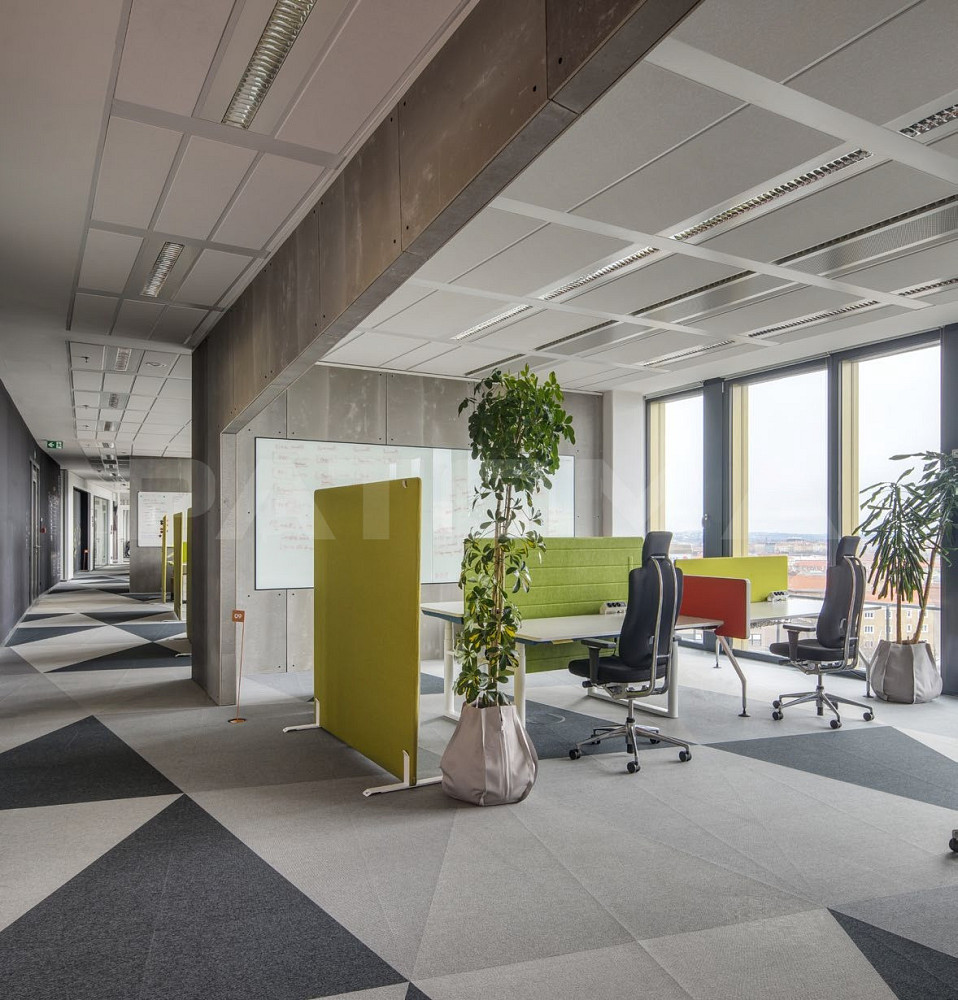 Pronájem kanceláře 564 m² – fotografie 2