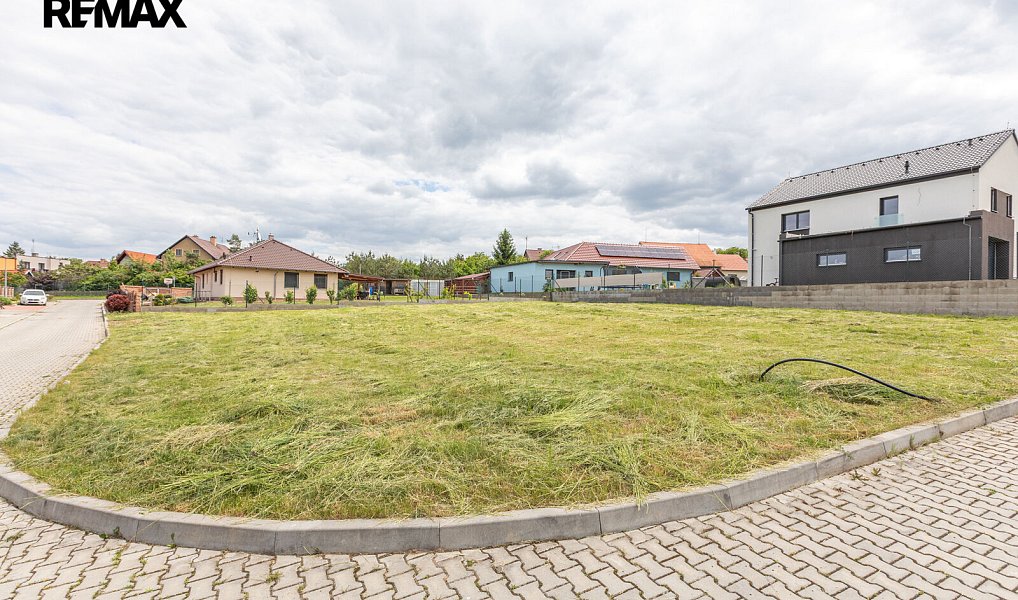 Prodej stavebního pozemku 810 m², Hostomice – náhled fotky 8