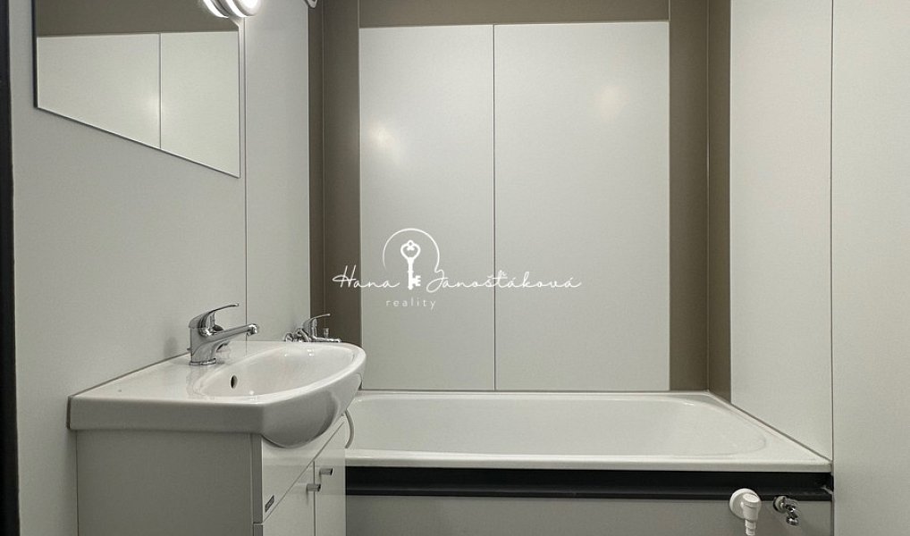 Prodej bytu 3+1 67 m², Velešín – náhled fotky 7