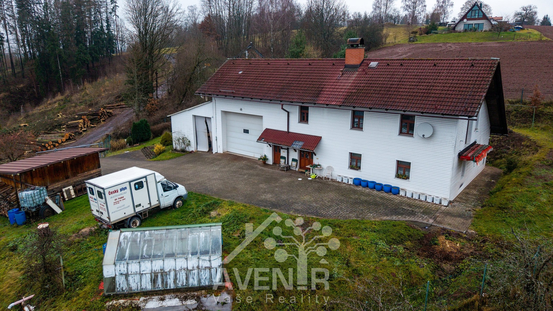 Prodej domu 232 m² s pozemkem 1 864 m² – fotografie 2