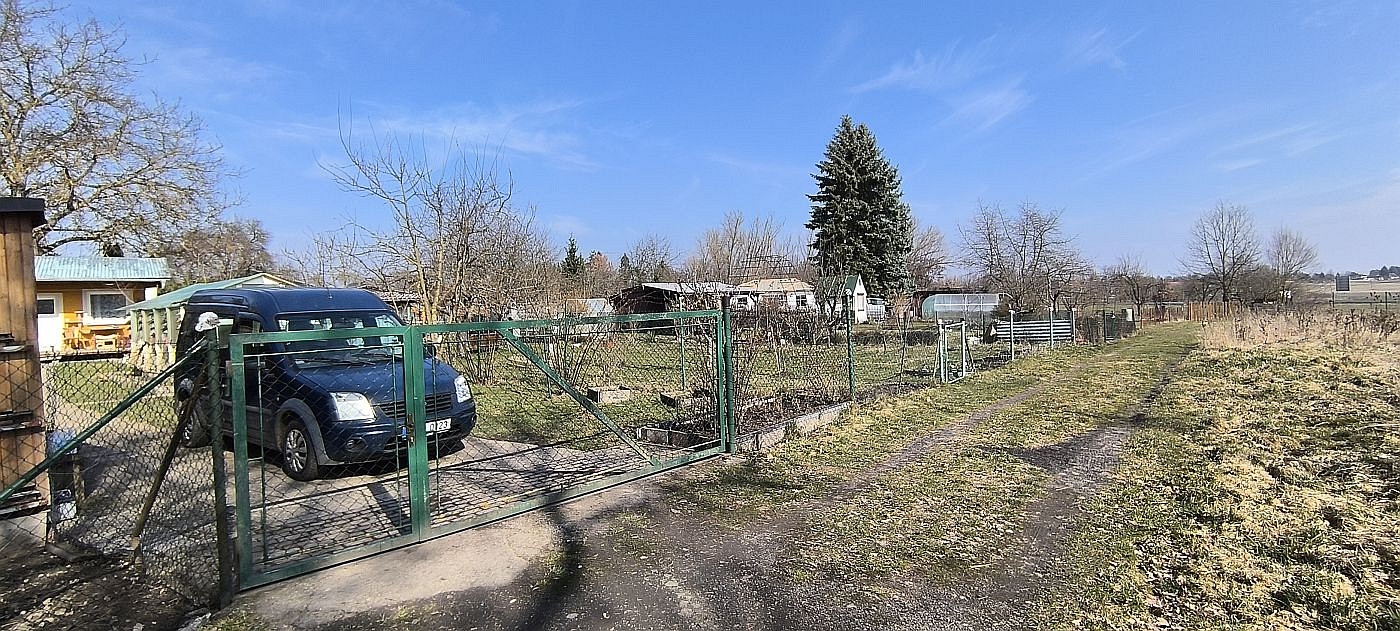 Prodej stavebního pozemku 2 417 m² – fotografie 3