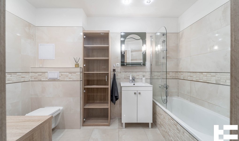 Prodej bytu 4+kk 81 m², Klecany – náhled fotky 25
