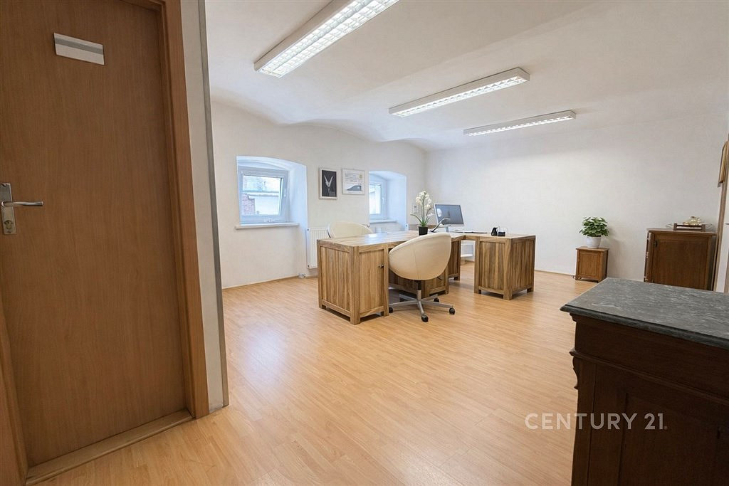 Pronájem kanceláře 19 m² — photo 2