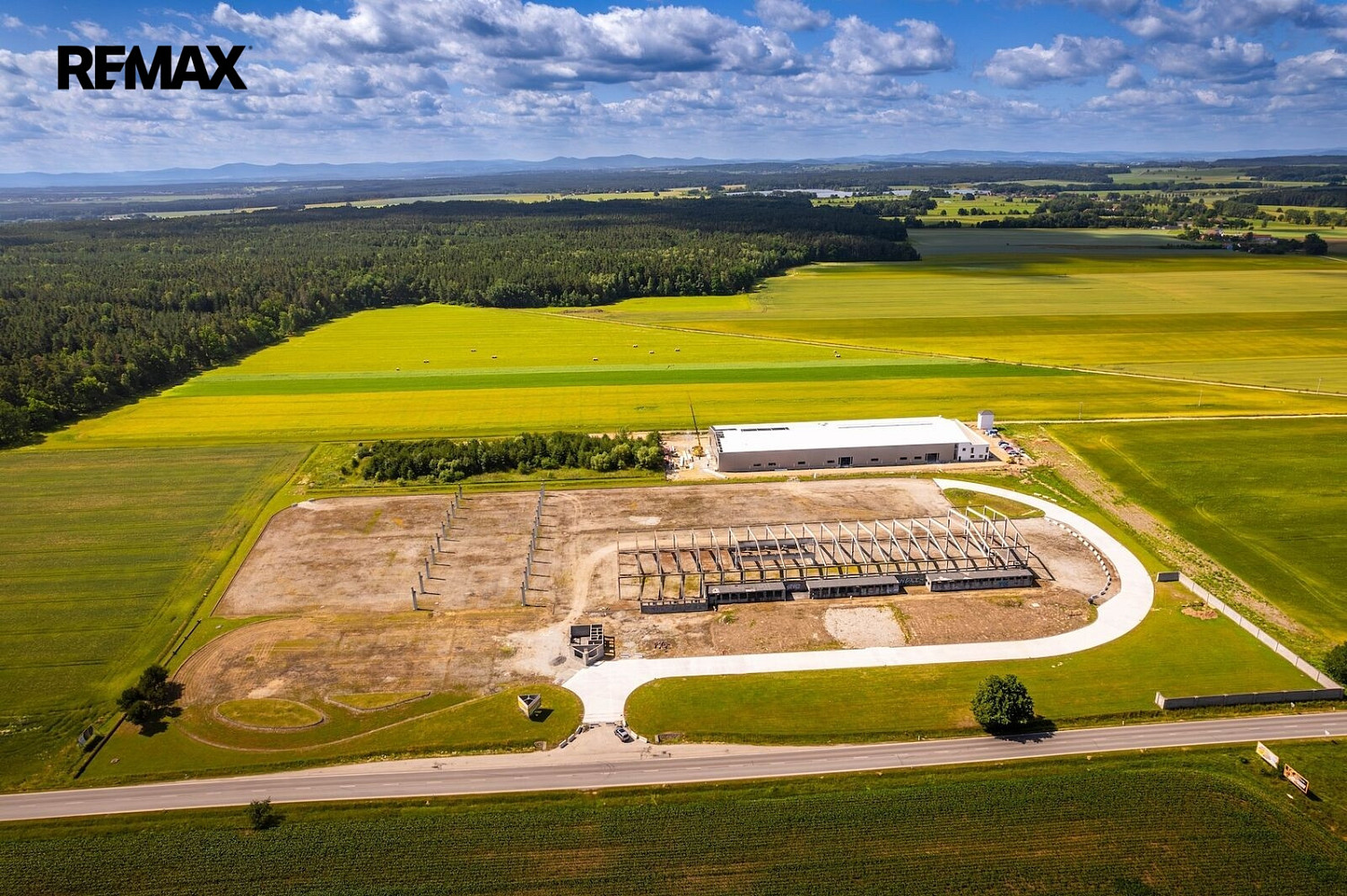 Prodej komerčního pozemku 22 643 m² – fotografie 3