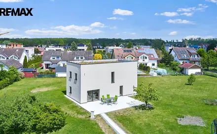 Prodej domu 110 m² s pozemkem 3 025 m², U Koruny, Hradec Králové - Pražské Předměstí