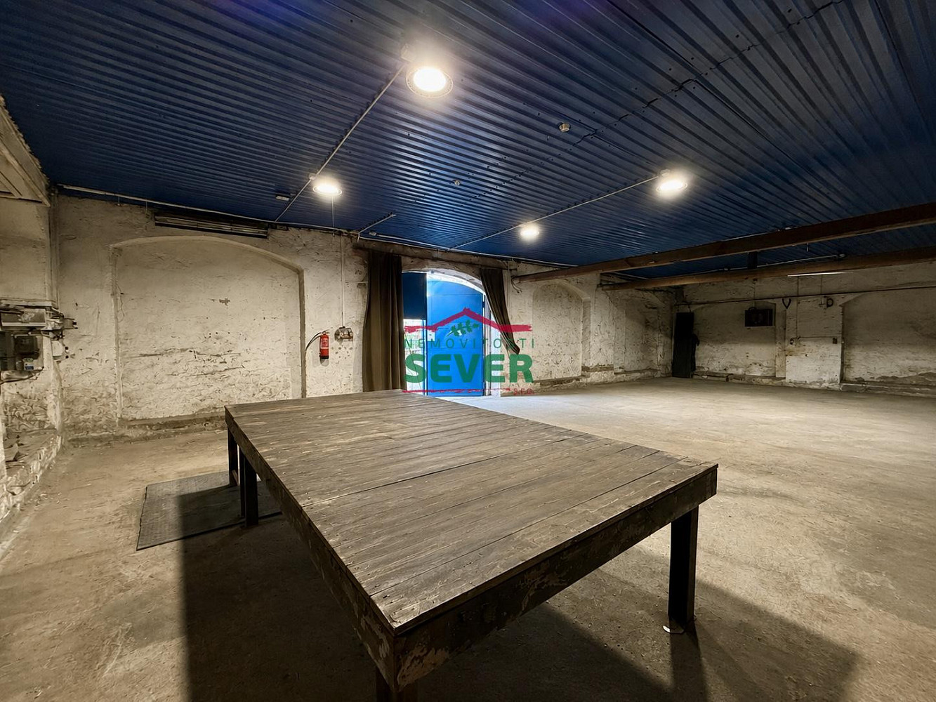 Pronájem skladovacích prostor 180 m² – fotografie 4